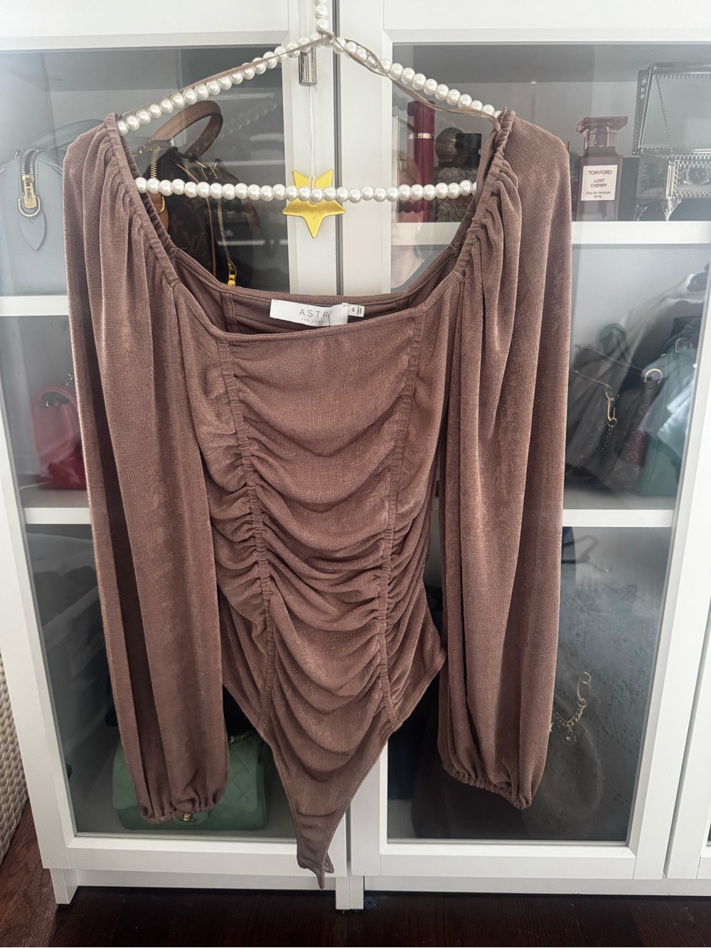 Astr the label brown Taupe Ruched Long Sleeve Bodysuit Size M